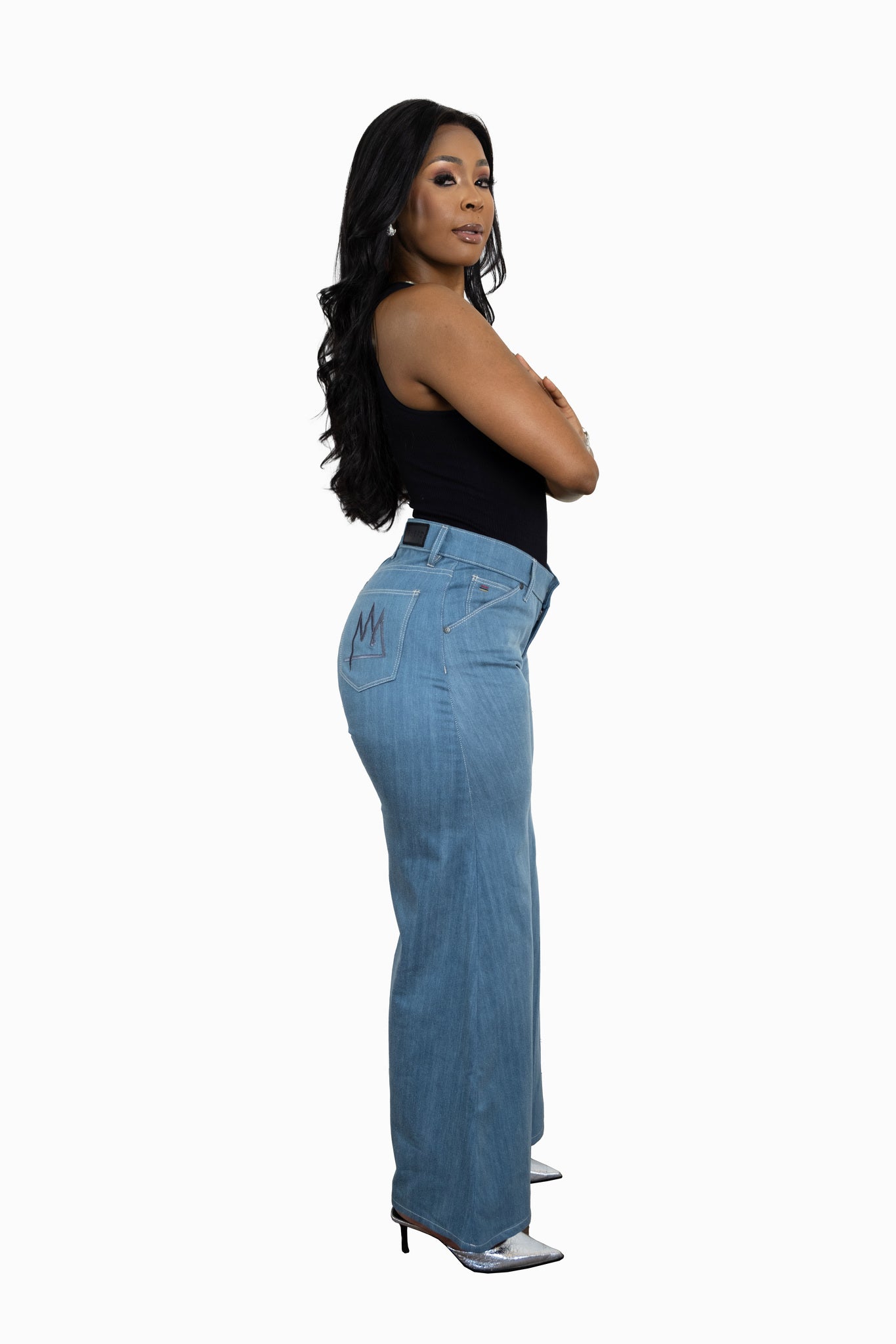 Side Profile image of a model wearing the TSHEPO Pakisha Jeans
