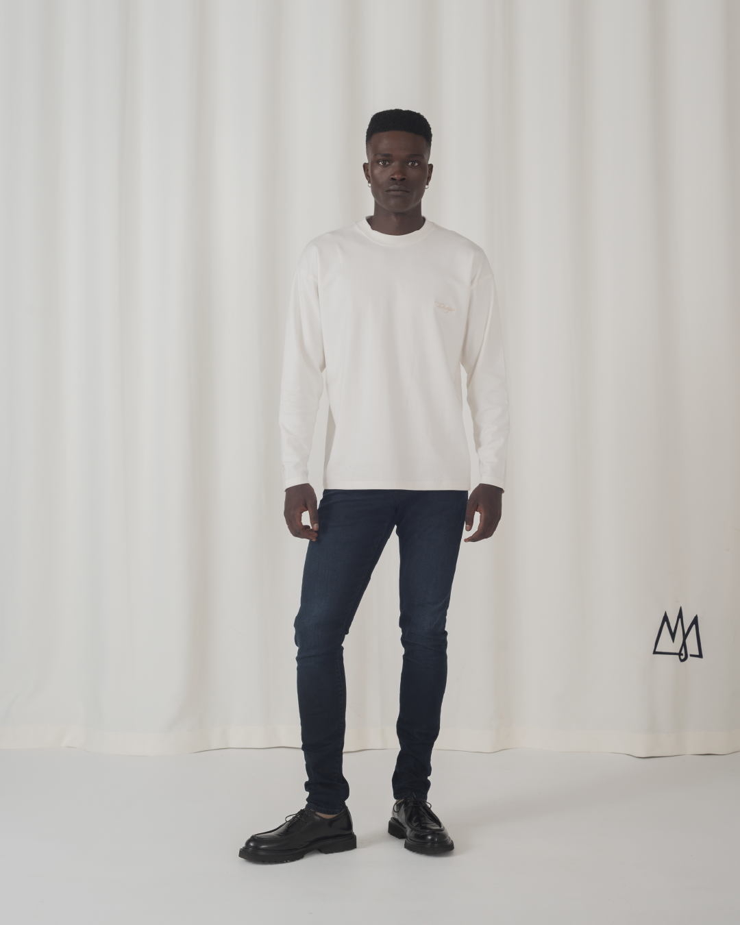 SIGNATURE, OVERSIZED CREWNECK